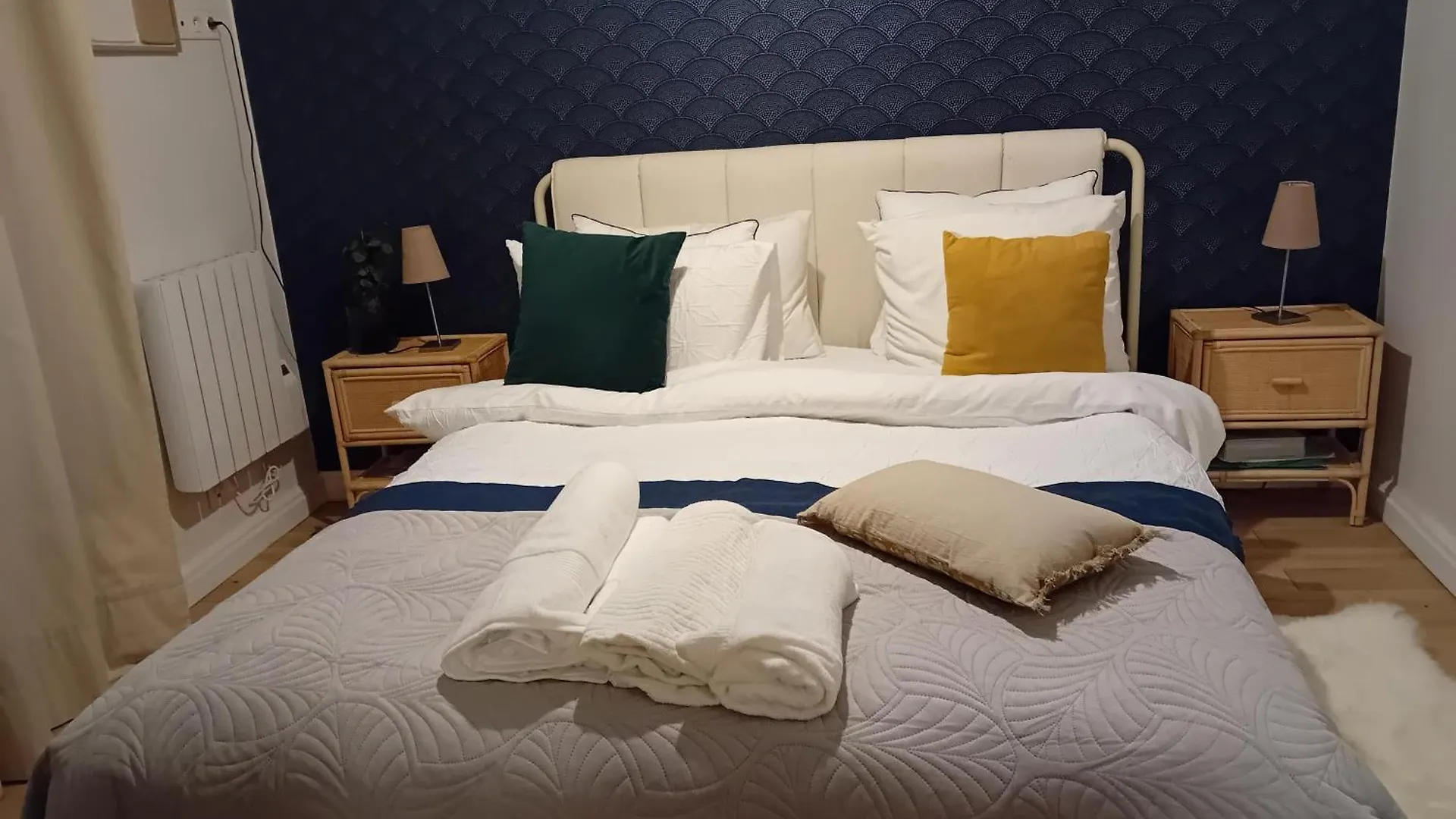 Center Paris, Amusing2bed Room,68sqm-5 Mins Eiffel Tour And Louvre Meusm ,gare Montparnasse ,front Metro דירה *