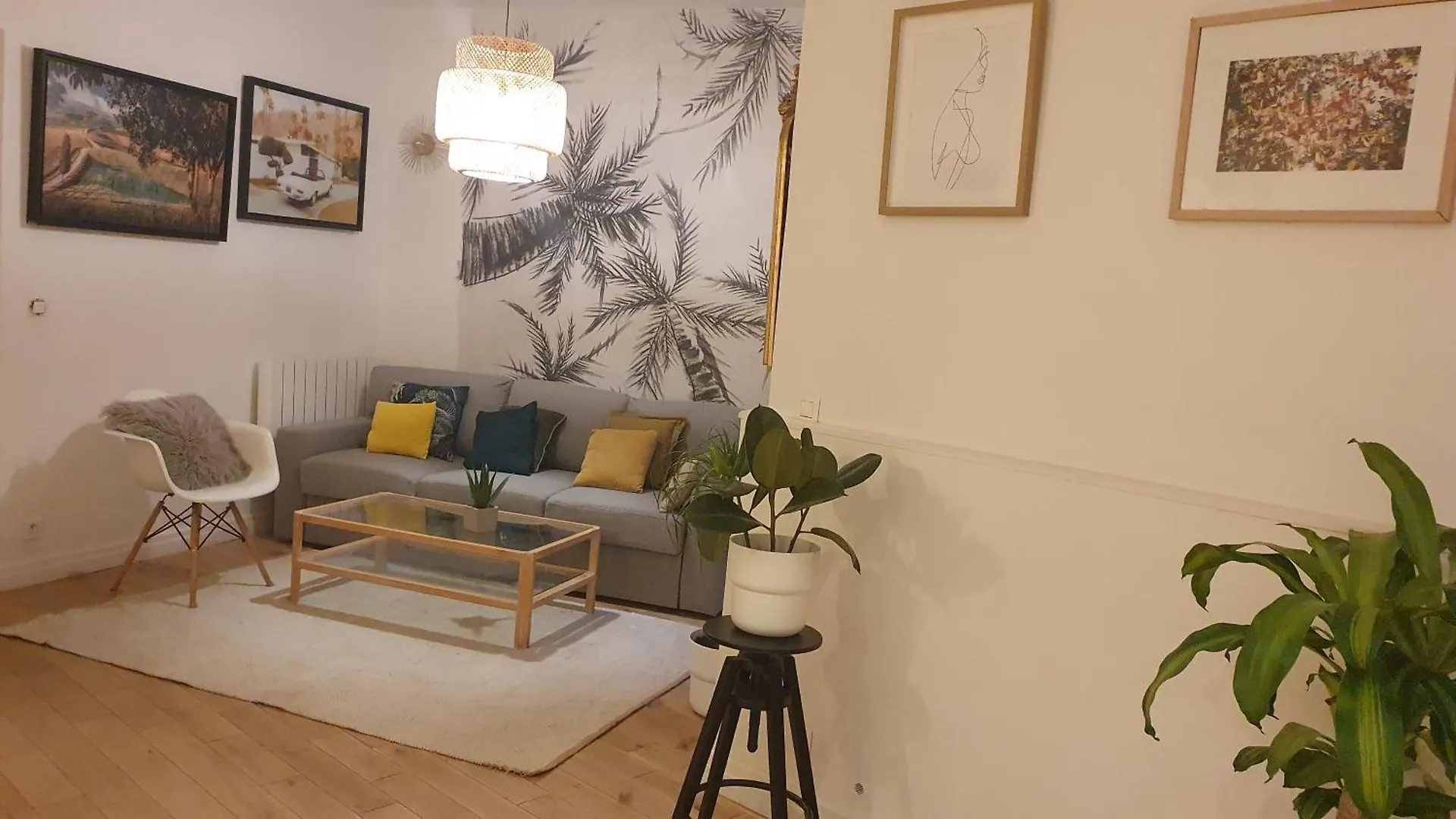 Apartment Center Paris, Amusing2bed Room,68sqm-5 Mins Eiffel Tour And Louvre Meusm ,gare Montparnasse ,front Metro *