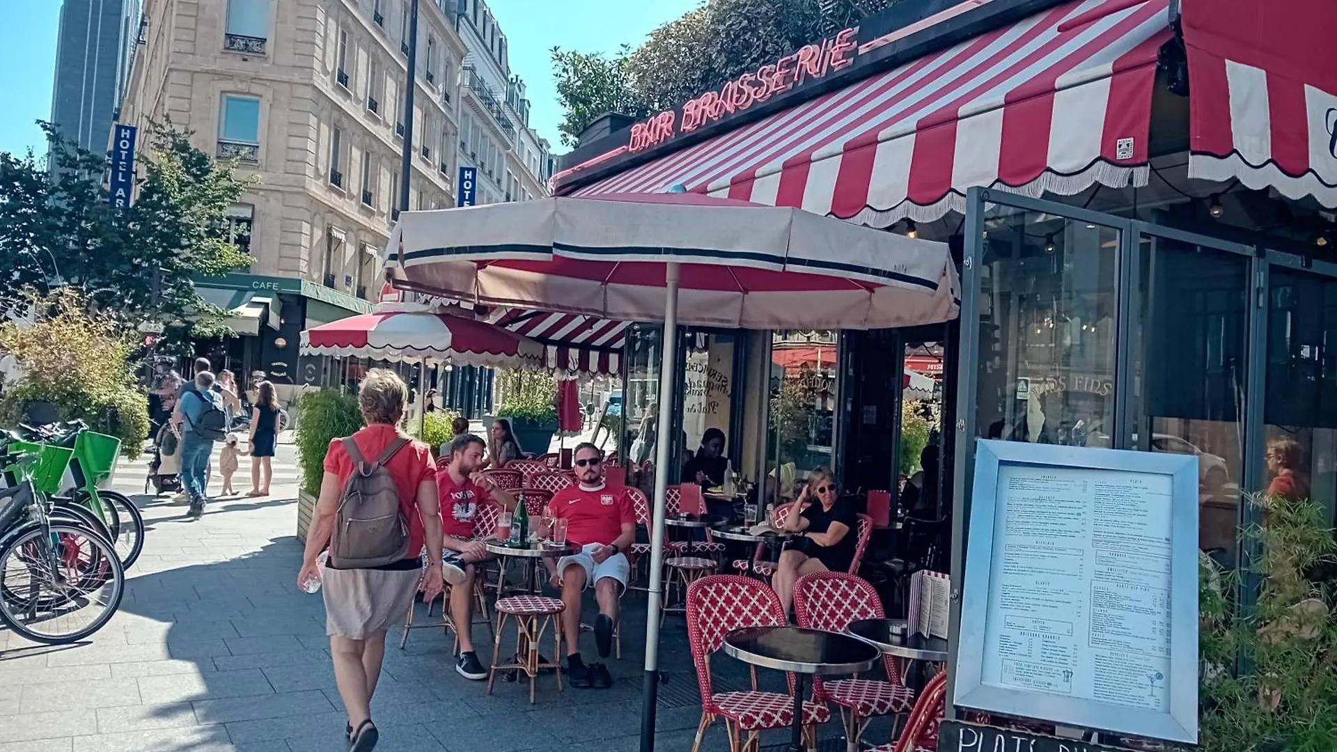 Center Paris, Amusing2bed Room,68sqm-5 Mins Eiffel Tour And Louvre Meusm ,gare Montparnasse ,front Metro Paris