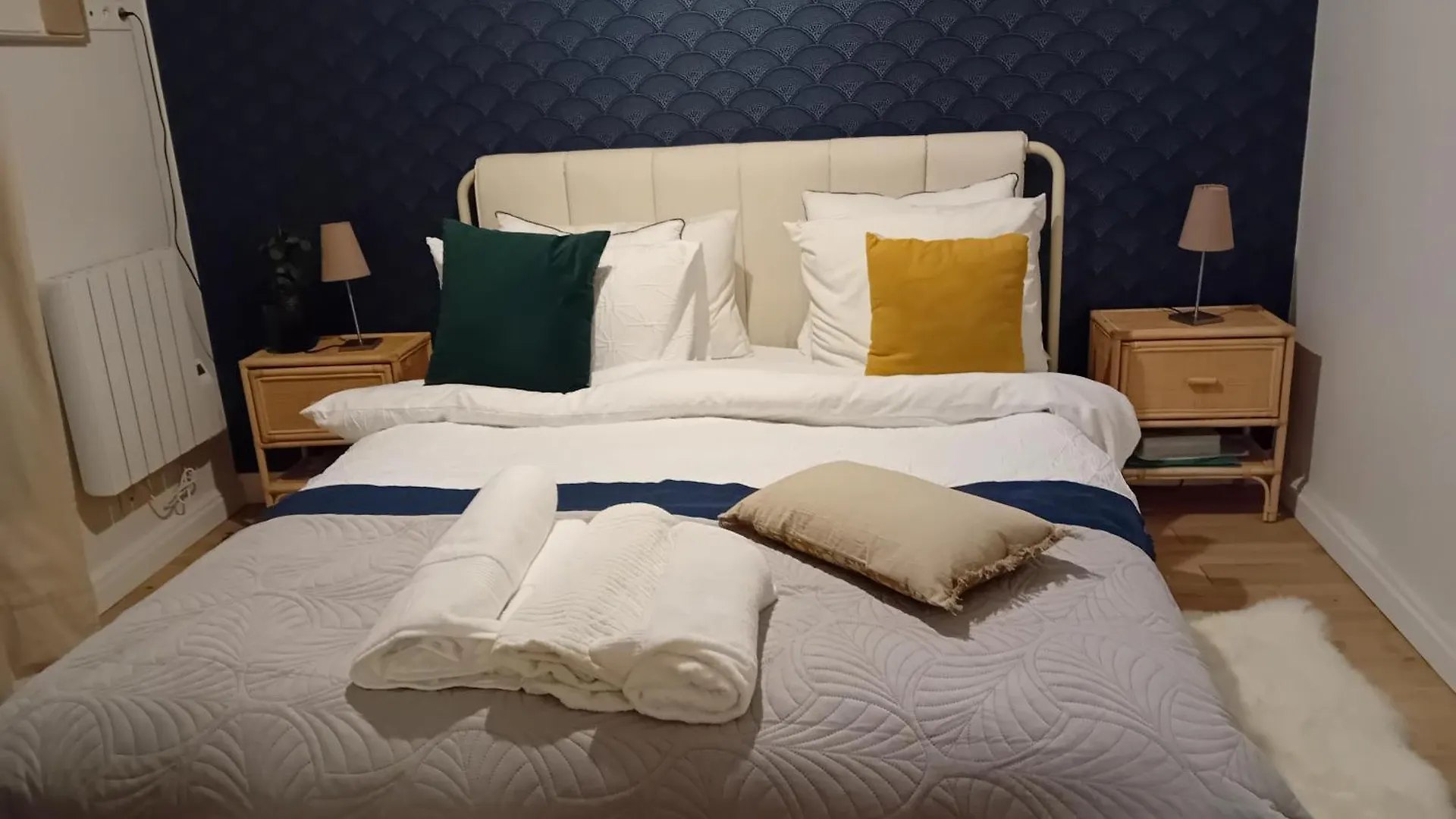 Center Paris, Amusing2bed Room,68sqm-5 Mins Eiffel Tour And Louvre Meusm ,gare Montparnasse ,front Metro