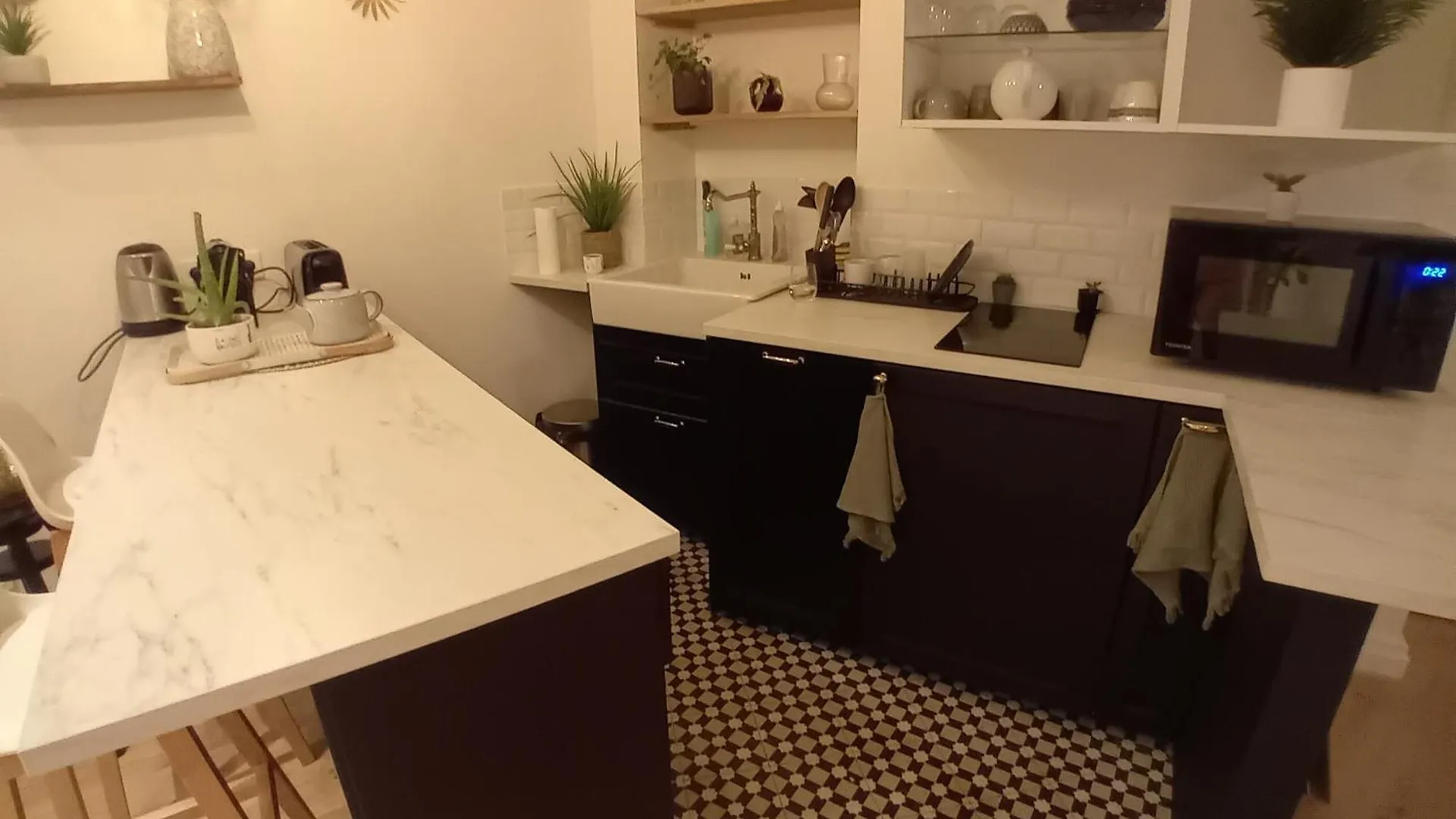 Center Paris, Amusing2bed Room,68sqm-5 Mins Eiffel Tour And Louvre Meusm ,gare Montparnasse ,front Metro