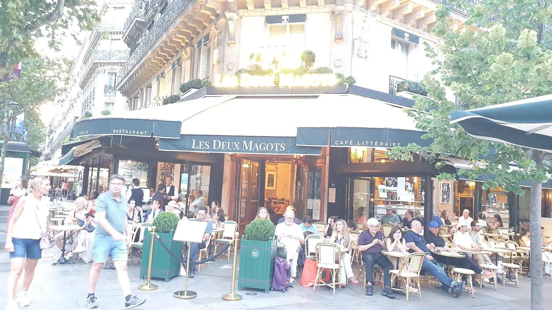 Center Paris, Amusing2bed Room,68sqm-5 Mins Eiffel Tour And Louvre Meusm ,gare Montparnasse ,front Metro Lägenhet
